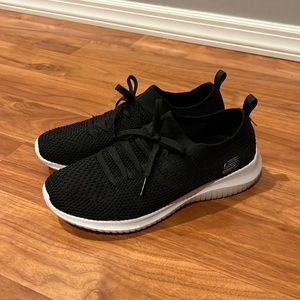 Women sneakers ♥️♥️♥️